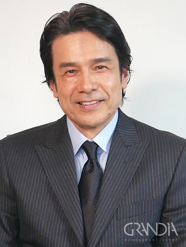 Contract artists 李 梓辰 Li Zichen モデル事務所GRANDIA 東京港区赤坂