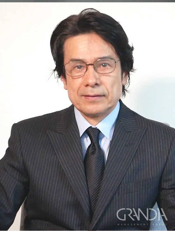 Contract artists 李 梓辰 Li Zichen モデル事務所GRANDIA 東京港区赤坂